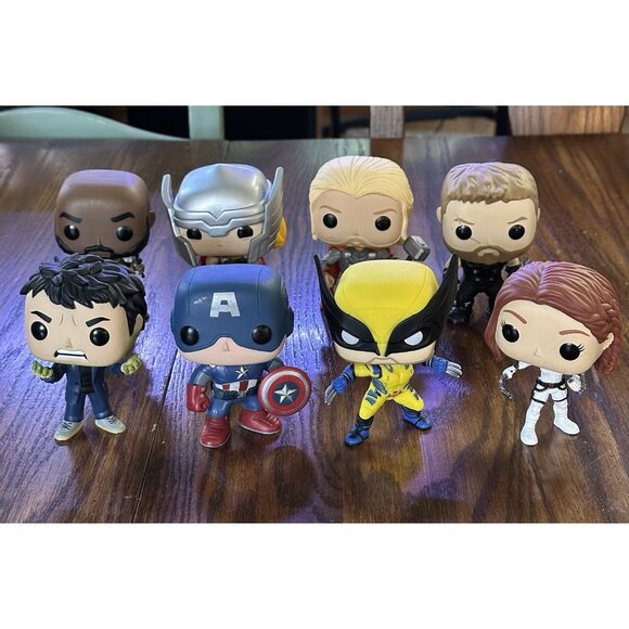 8 Funko Bobblehead Marvel Figures Thor, Loki, Black Widow, Hulk, Wolverine+++ - Picture 1 of 11